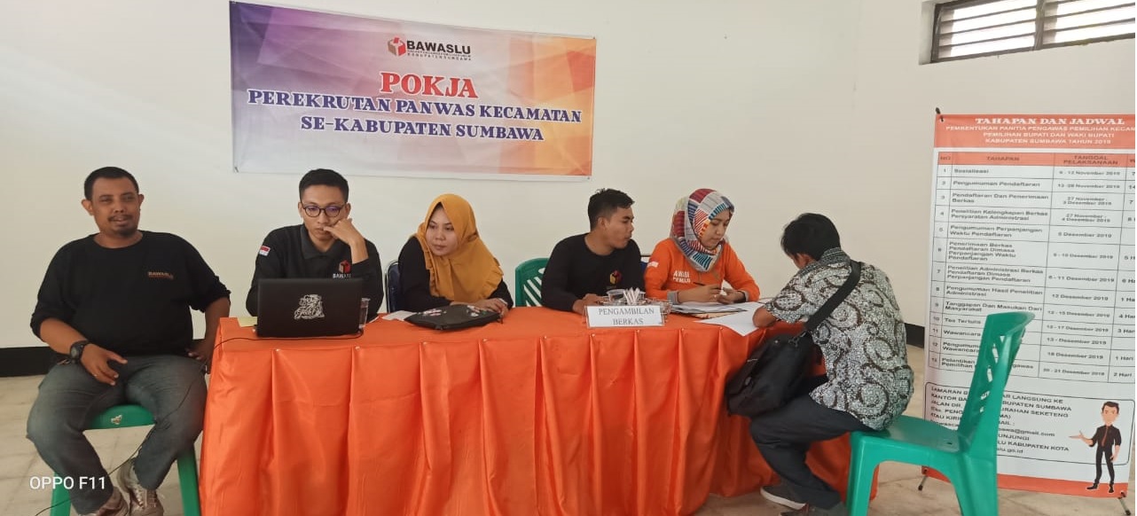 PENDAFTAR TERUS BERDATANGAN KE BAWASLU KABUPATEN SUMBAWA