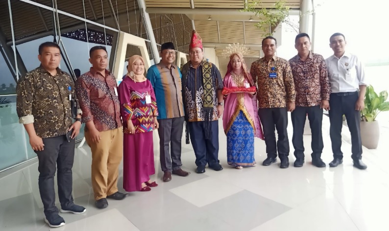 Hujan Deras dan Angin Kencang, Sambut Kedatangan Pimpinan Bawaslu RI