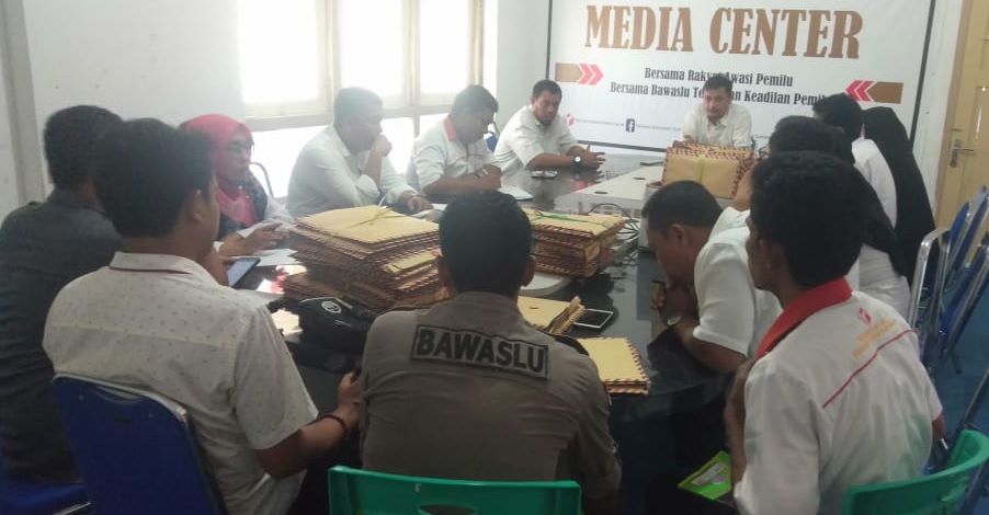 Koordiv Organisasi dan SDM Pimpin Rapat Verifikasi Kelengkapan Administrasi