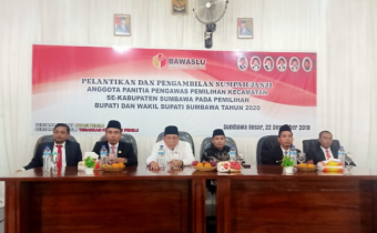 Panitia Pengawas Pemilihan Kecamatan se-Kabupaten Sumbawa Resmi Dilantik