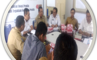 BAWASLU KABUPATEN SUMBAWA  RAPAT PEMANTAPAN KEGIATAN KAMPUNG ANTI POLITIK UANG