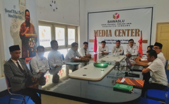 Kembali Bawaslu Kabupaten Sumbawa Lakukan PAW Panwascam.