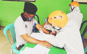 Pastikan Kesehatan Jajarannya, Bawaslu Kabupaten Sumbawa Laksanakan Rapid Test