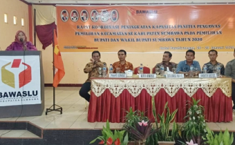 Tingkatkan Kapasitas Panitia Pengawas Pemilihan Kecamatan, Bawaslu Kabupaten Sumbawa Gelar Rapat Kerja Teknis