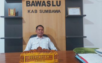 Bawaslu Sumbawa Minta KPU Segera Pasang Alat Peraga Kampanye Paslon